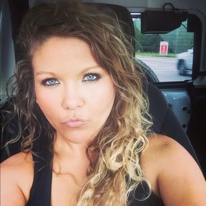 Meet your Posher, Kayla